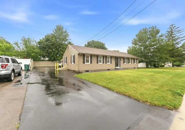 Homes for sale in Attleboro, MA | 588 Newport Ave, Attleboro, MA 02703 | MLS# 73547795