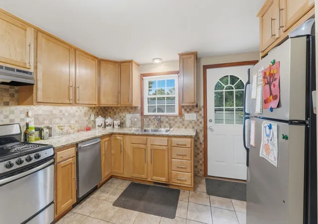 Homes for sale in Attleboro, MA | 588 Newport Ave, Attleboro, MA 02703 | MLS# 73547795