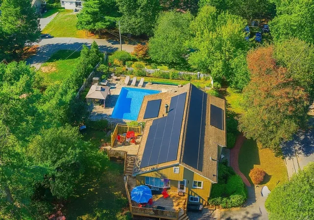1st image of 6 Gary Dr, Mattapoisett, MA 02739 | MLS# 73548940
