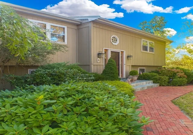 4th image of 6 Gary Dr, Mattapoisett, MA 02739 | MLS# 73548940