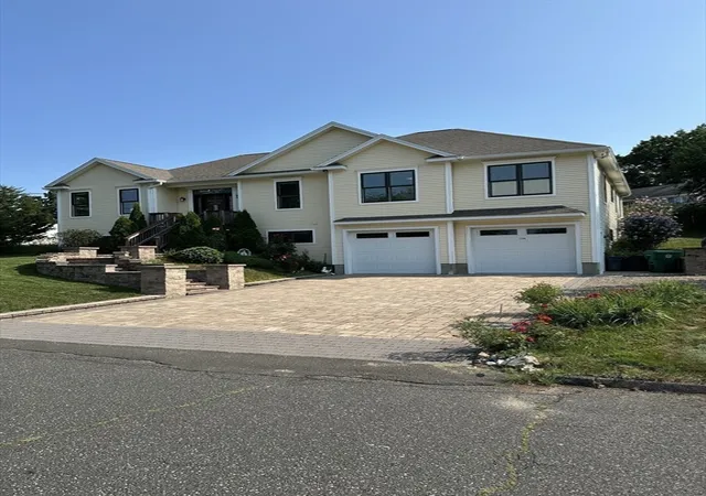 37th image of 139 Blanchard St, Chicopee, MA 01020 | MLS# 73563077