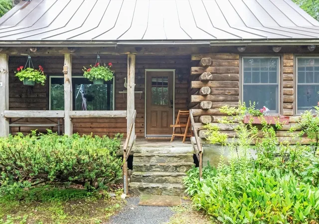 3rd image of 300 Lockes Village Rd, Wendell, MA 01379 | MLS# 73559817