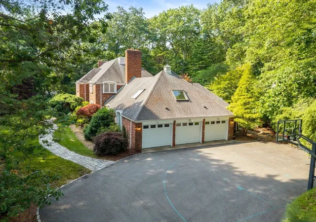 Photo 1 of Mansion for sale at 11 Fox Run Rd, Dover, MA 02030 | MLS# 73551128 | Listing updated on 2026-08-25