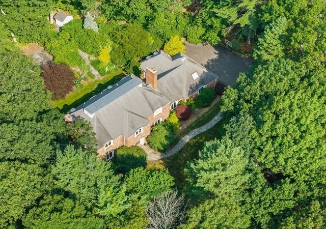 Photo 3 of Mansion for sale at 11 Fox Run Rd, Dover, MA 02030 | MLS# 73551128 | Listing updated on 2026-08-25