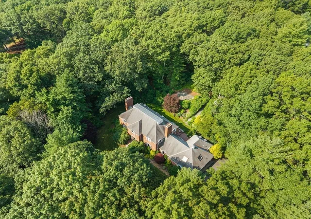 Photo 3 of Single family home for sale at 11 Fox Run Rd, Dover, MA 02030 | MLS# 73551128 | Listing updated on 2026-08-25