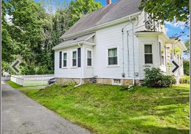 Photo 2 of Single family home for sale at 941 S Franklin St, Holbrook, MA 02343 | MLS# 73551072 | Listing updated on 2026-08-21