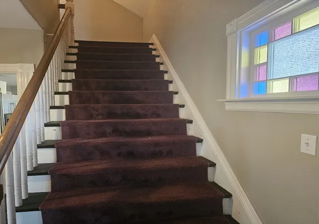 Photo 3 of Single family home for sale at 941 S Franklin St, Holbrook, MA 02343 | MLS# 73551072 | Listing updated on 2026-08-21
