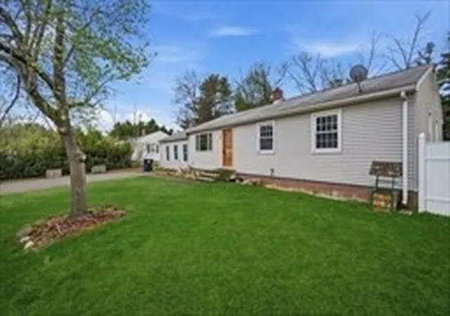 Photo 3 of Single family home for sale at 71 Sun Valley Rd, Holyoke, MA 01040 | MLS# 73567267 | Listing updated on 2026-09-02