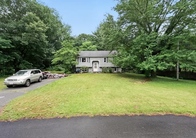 30th image of 8 Patlena Dr, Norton, MA 02766 | MLS# 73544799