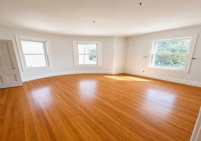 Listing Photo 4 - Condo for sale in building located at 23 Smt Ave, Brookline, MA 02143