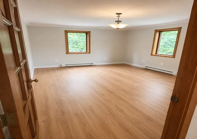 Homes for sale in Auburn, MA | 650 Oxford St S, Auburn, MA 01501 | MLS# 73542712
