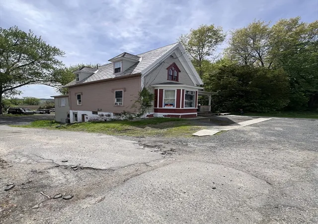 4th image of 351 Bridge St, Northampton, MA 01060 | MLS# 73519449