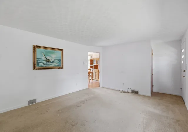 5th image of 6 Spring Terrace, Shrewsbury, MA 01545 | MLS# 73545600