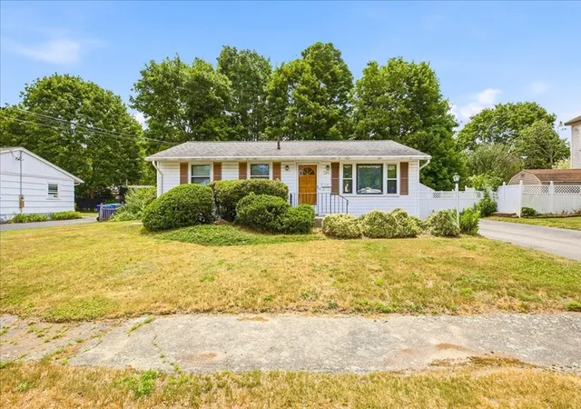 Homes for sale in Rockland, MA | 20 Pine Hill Ter, Rockland, MA 02370 | MLS# 73541464