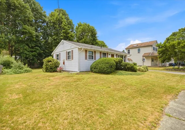 Homes for sale in Rockland, MA | 20 Pine Hill Ter, Rockland, MA 02370 | MLS# 73541464