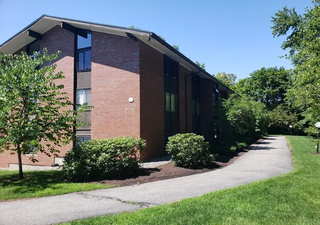1st image of 5 Longwood Dr #205, Andover, MA 01810 | MLS# 73558642