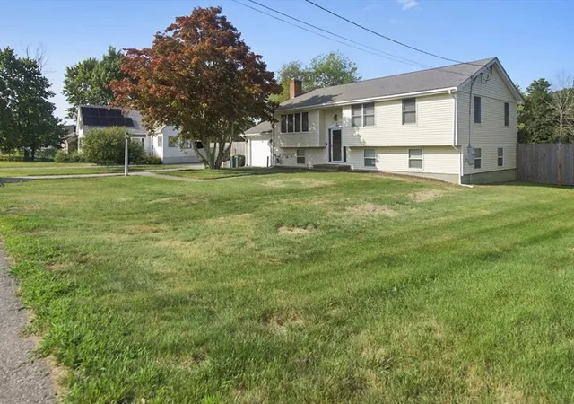 2nd image of 115 Hancock St, Abington, MA 02351 | MLS# 73557108