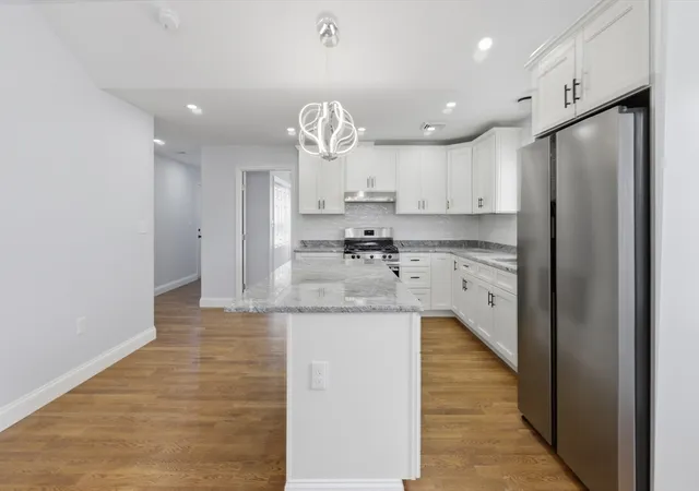 Listing Photo 4 - Condo for sale in building located at 489 Spring, Fall River, MA 02721