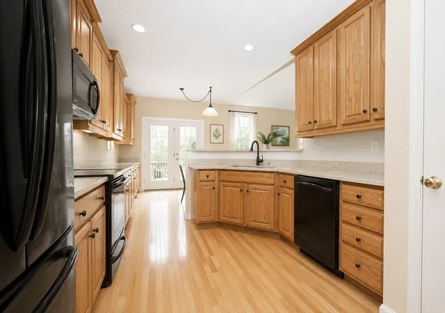Homes for sale in Marshfield, MA | 4 Schooner Way #4, Marshfield, MA 02050 | MLS# 73541425