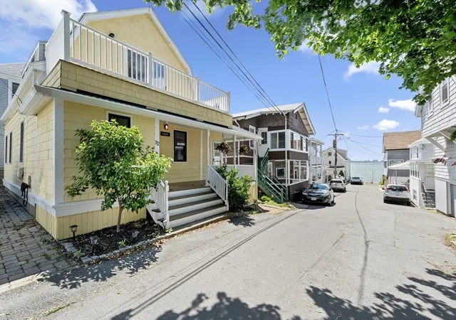 4th image of 32 Maple Ave, Nahant, MA 01908 | MLS# 73539752