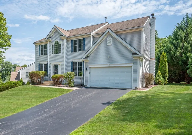 Photo 2 of Single family home for sale at 37 Aspen Ave, South Grafton, MA 01560 | MLS# 73562866 | Listing updated on 2026-08-16