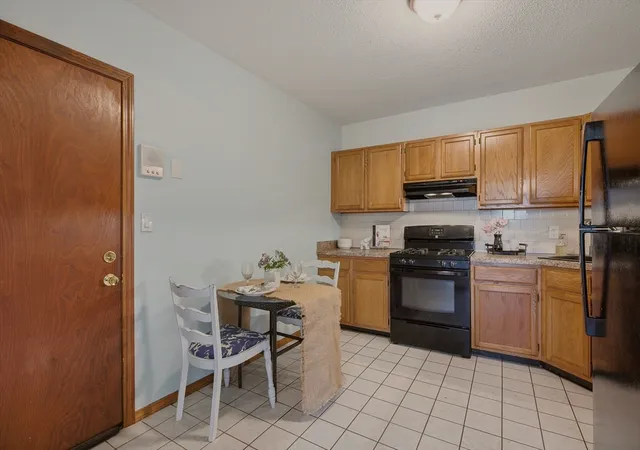Homes for sale in Fall River, MA | 3636 N Main St, Fall River, MA 02720