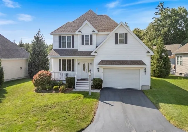 Photo 2 of Single family home for sale at 17 Stone Castle Dr #17, Methuen, MA 01844 | MLS# 73561193 | Listing updated on 2026-09-17