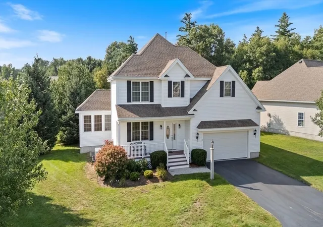Photo 3 of Single family home for sale at 17 Stone Castle Dr #17, Methuen, MA 01844 | MLS# 73561193 | Listing updated on 2026-09-17