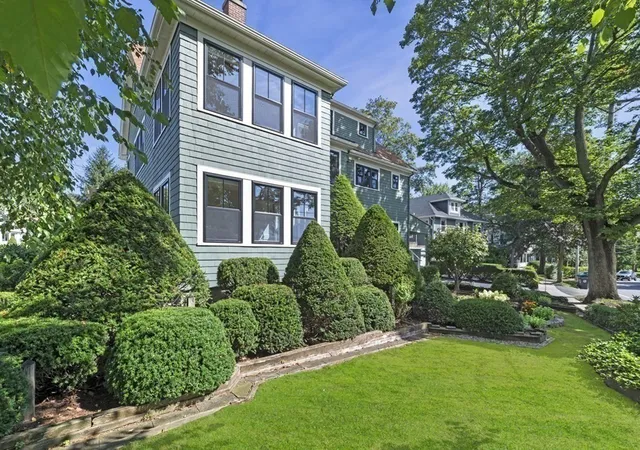 40th image of 141 143 Oakley Road, Belmont, MA 02478 | MLS# 73549404