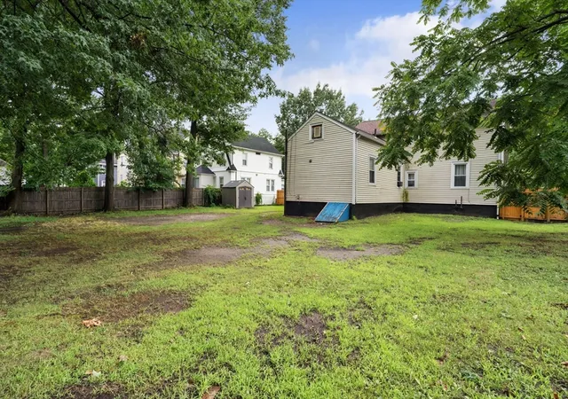 5th image of 19 Suffolk St, Springfield, MA 01109 | MLS# 73557183