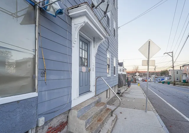1st image of 168 Lunenburg St, Fitchburg, MA 01420 | MLS# 73553976