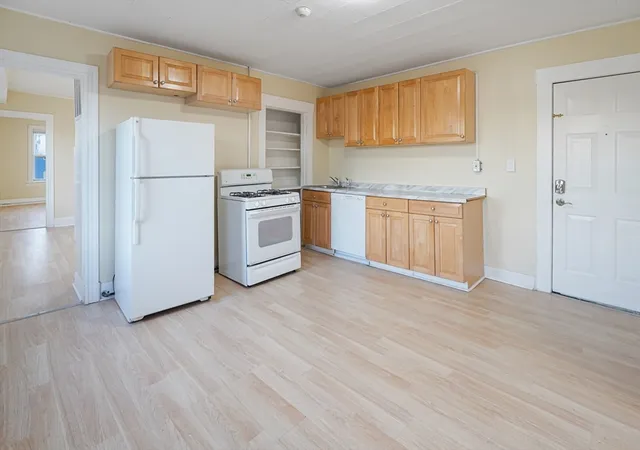 2nd image of 168 Lunenburg St, Fitchburg, MA 01420 | MLS# 73553976