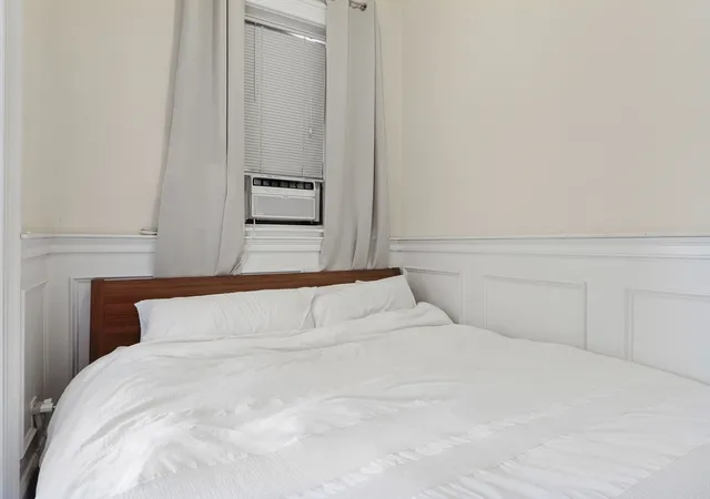 2nd image of 388 Marlborough St Condominium, Boston, MA 02115
