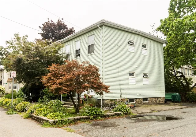 4th image of 60-62 Alder Street, Waltham, MA 02453 | MLS# 73567309