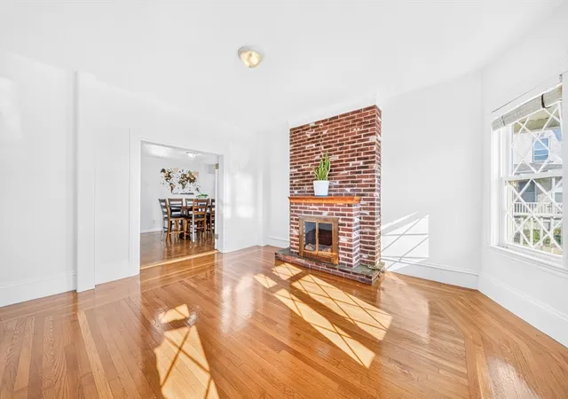 4th image of 546 Shirley St, Winthrop, MA 02152 | MLS# 73560385