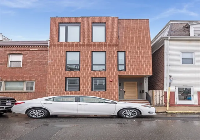 2nd image of 776 E Sixth St, South Boston, MA 02127