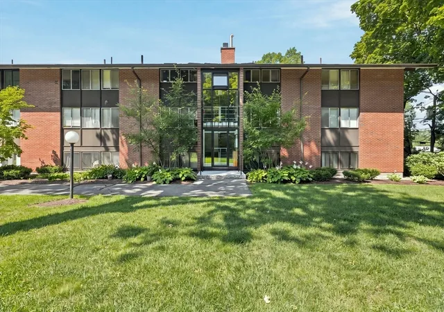 1st image of 3 Longwood Dr #103, Andover, MA 01810 | MLS# 73563337