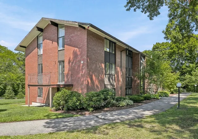 Photo 3 of Condo for sale at 3 Longwood Dr #103, Andover, MA 01810 | MLS# 73563337 | Listing updated on 2026-08-17