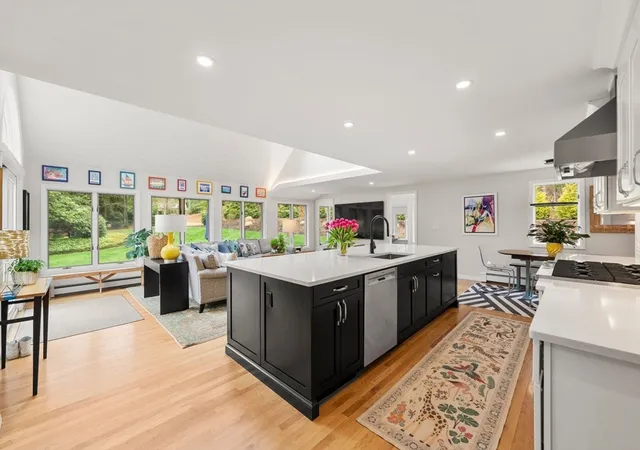 Homes for sale in Duxbury, MA | 19 Saltmeadow Ln, Duxbury, MA 02332 | MLS# 73513329