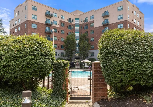 1st image of 175 Cottage #214, Chelsea, MA 02150 | MLS# 73566284