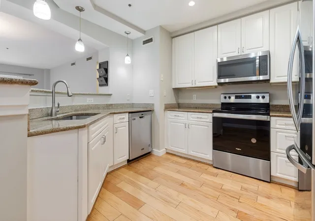 Listing Photo 5 - Condo for sale in building located at 175 Cottage, Chelsea, MA 02150 - Unit #214