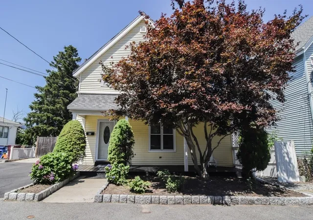 1st image of 43 Warren St, Revere, MA 02151 | MLS# 73556582