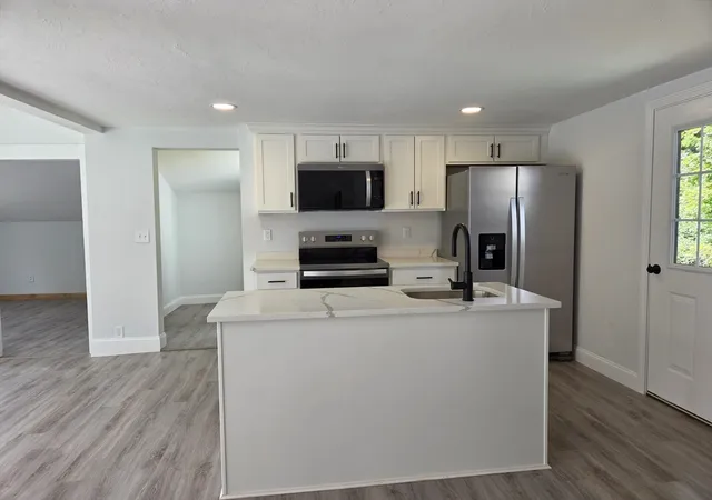 4th image of 15 Dublin Street, Gardner, MA 01440 | MLS# 73548119