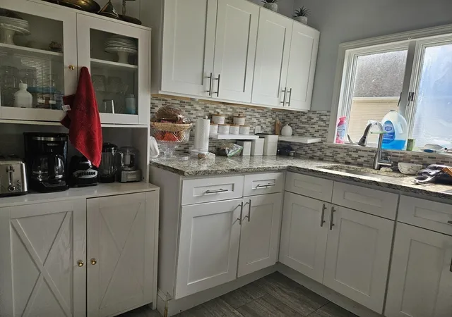 3rd image of 30 Clifton Ave, Lynn, MA 01902 | MLS# 73536036