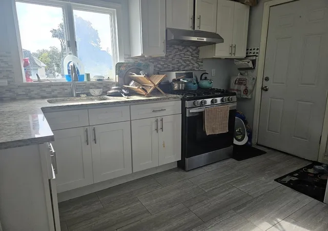 4th image of 30 Clifton Ave, Lynn, MA 01902 | MLS# 73536036