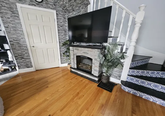5th image of 30 Clifton Ave, Lynn, MA 01902 | MLS# 73536036