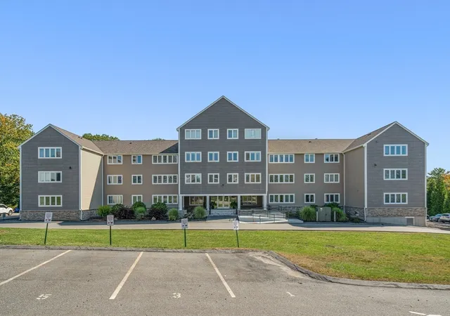 2nd image of 38 Dunham Rd, Beverly, MA 01915