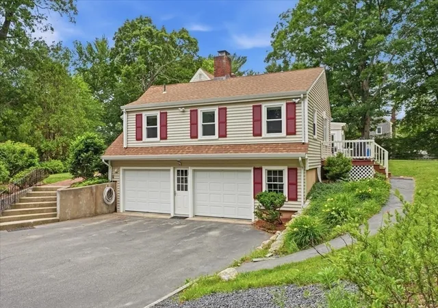 2nd image of 89 River Rd, Hanover, MA 02339 | MLS# 73540599