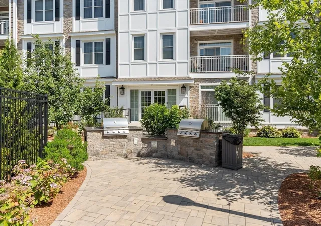 2nd image of 320 Middlesex Ave, Medford, MA 02155