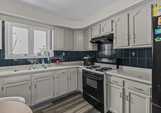 Listing Photo 5 - Condo for sale in building located at 554 3rd St, Fall River, MA 02721